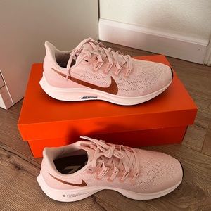 Nike Air Zoom Pegasus 36 Pink Size 7 NEW!